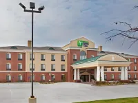 Holiday Inn Express & Suites Goshen Hotels near Walgreens