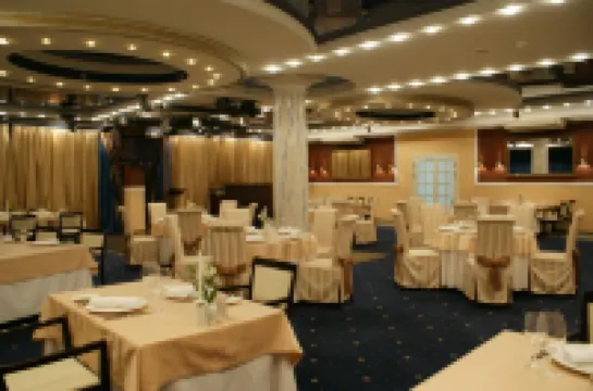 올드 이스테이트 호텔 & 스파