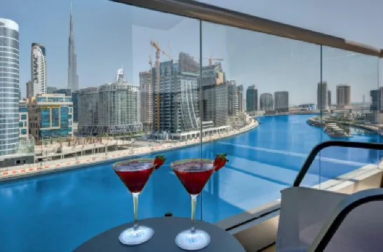 皇家大陸套房酒店 鄰近迪拜運河的酒店