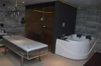 Halla Hotel 앙헬레스 호텔