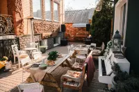 誠實契訶夫飯店 聖母瑪利亞誕生大教堂附近的飯店