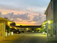 Angel's Rest Motel - motel