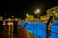 Barhatnyie Sezonyi Semeyniy Kvartal Hotel - Beach
