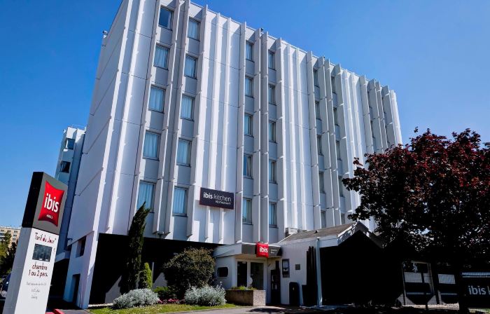 Ibis Lyon Est Bron