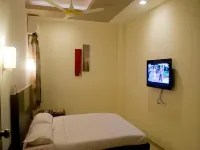Hotel Maniam Classic - West Wing - parcheggio
