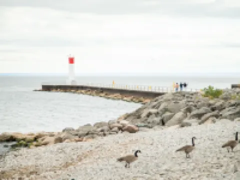 Holiday Inn & Suites OAKVILLE @ BRONTE by IHG Hotels in Oakville