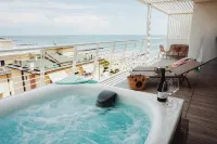 Hotel Le Soleil - Hot Tub