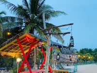 White Sand Beach Inn