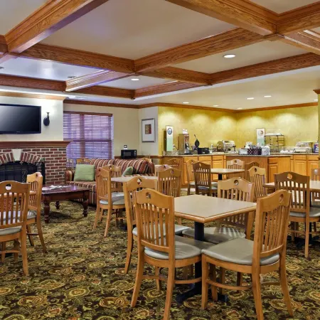 Country Inn & Suites by Radisson, Sycamore, IL