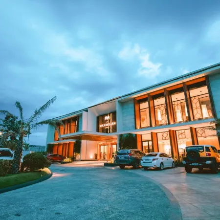 The Maximilian Hotel