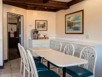 Country Squire Inn and Suites Hotels in Coshocton County
