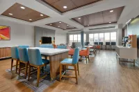 Holiday Inn Express & Suites CORSICANA I-45 by IHG - Parkplatz