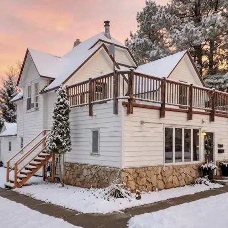 Spearfish Cottages