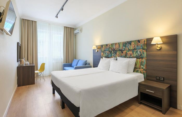 Kapitan Morej Hotel