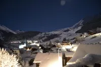 Mountain Lodge Sedrun - vue sur la montagne