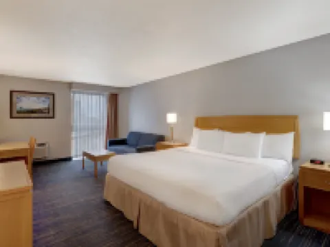 Days Inn by Wyndham Niagara Falls Near the Falls Hotels in Niagara Falls