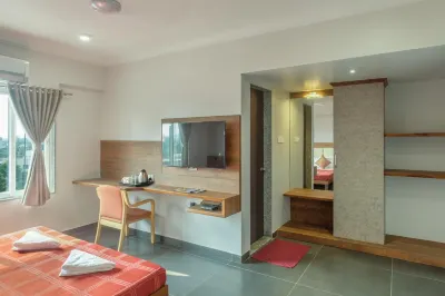 Hotel Opal