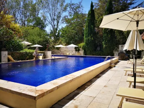 Mas de la Chapelle Hotels in Arles