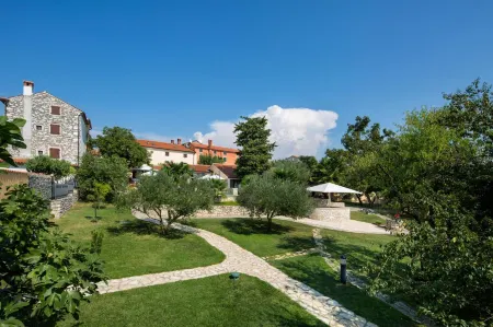 Boutique Hotel San Rocco Отели в г. Brkac