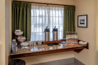 Country Inn & Suites by Radisson, Charleston South, WV - breakfast