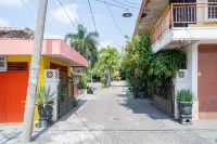 RedDoorz @ Panglima Sudirman Madiun - 2-stjärniga