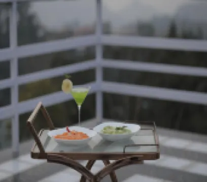 360 เซาท์, คันดาลา