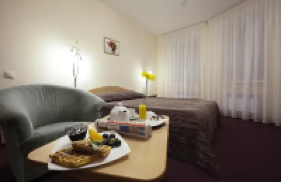 Hotel Premier - 3-Star