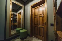 Raj Hotel