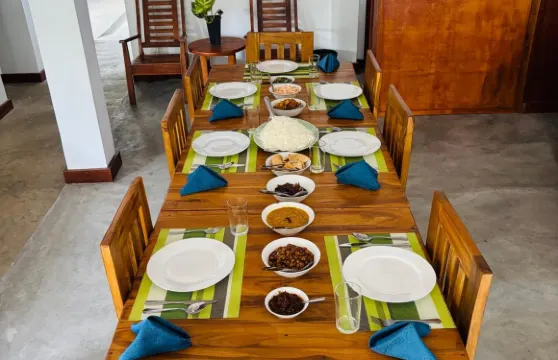 阿努拉德普勒裏維斯旅遊家庭旅館