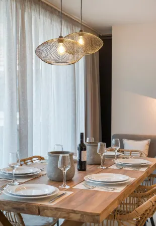 Trianon Luxury Apartments & Suites