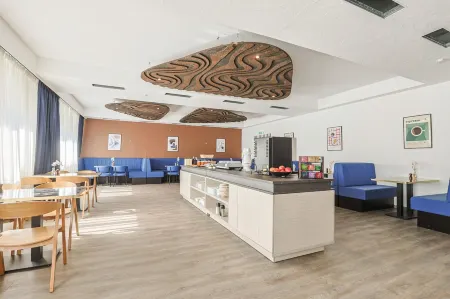 Liebig Hotel Отели в г. Грайфенштайн