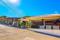 Eclipse Hostel and Bar