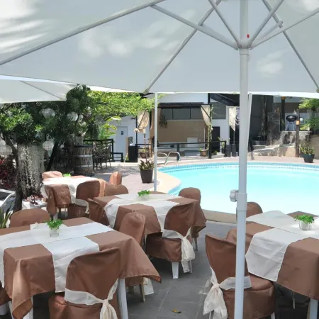 Date and Dine Residences