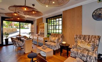 Apogee Boutique Hotel & Spa