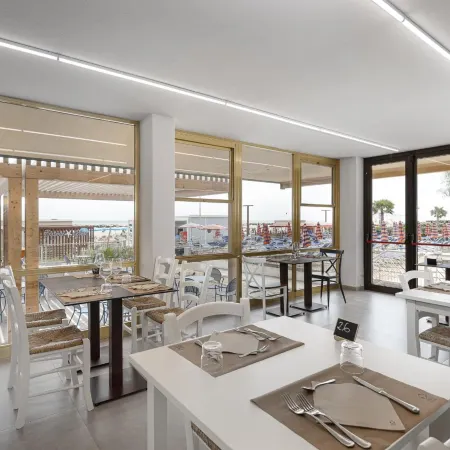 Hotel Cola Frontemare
