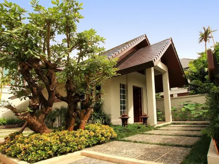 Baan Klang Wiang Hotel