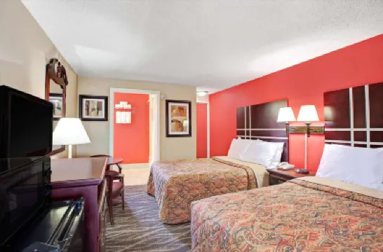 Days Inn by Wyndham Ridgefield NJ Hotels near George Washington Bridge