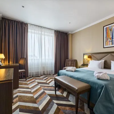 СК Роял Тула (SK Royal Hotel Tula) Отели рядом с достопримечательностью «Исторический центр города Тулы 1913 г»