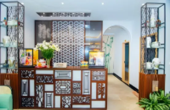 Maruko Ha Long Hotel