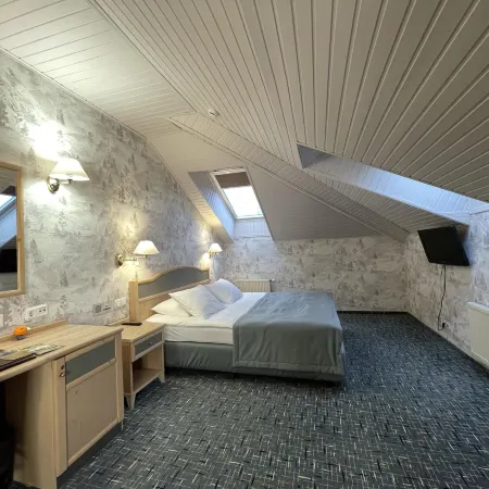 Old Estate Hotel and Spa (Олд Эстейт)
