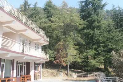 Junglaat Stays & Experiences Các khách sạn gần Naddi Point