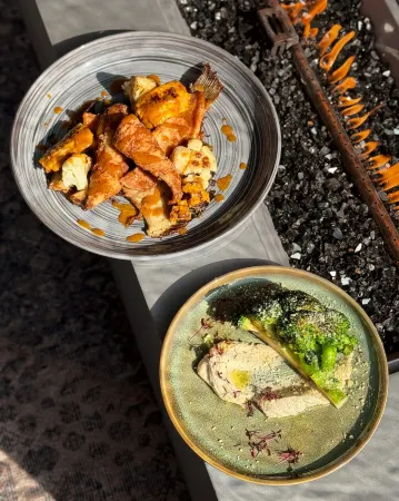 V hotel & Rooftop lounge (В отель)