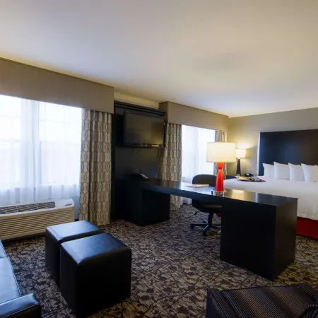 Hampton Inn & Suites Roanoke Airport
