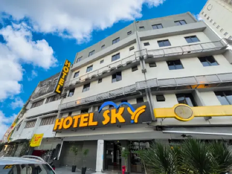 Sky Hotel Cheras Maluri Hotels near Cybernetics International College Of Technology