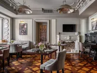 Helvetia Hotel アイス パレス周辺のホテル
