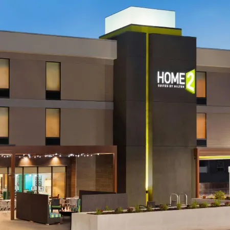 Home2 Suites by Hilton Salt Lake City-East Отели рядом с достопримечательностью «Сад Red Butte»