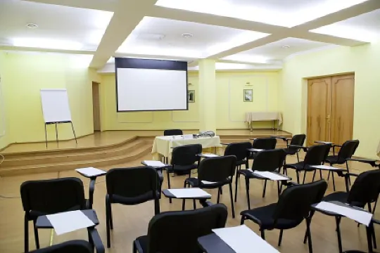 Луна Отели рядом с Аэропорт Кольцово