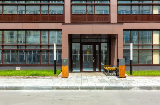 IQ Aparts (Айкью Апартс) Отели рядом с достопримечательностью «Собор Александра Невского»