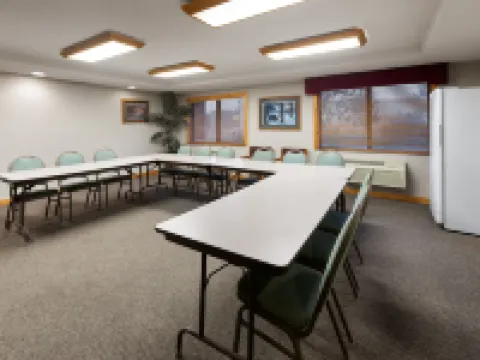 謝爾萊克山林小屋，Travelodge by Wyndham 謝爾萊克酒店