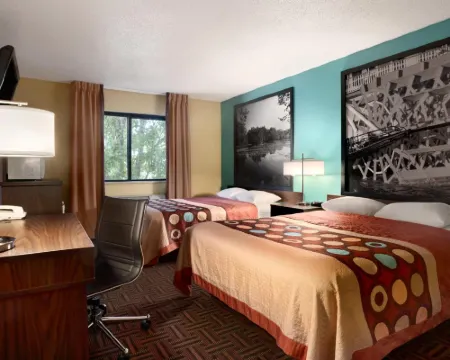 Super 8 by Wyndham Peoria Hotels in Peoria